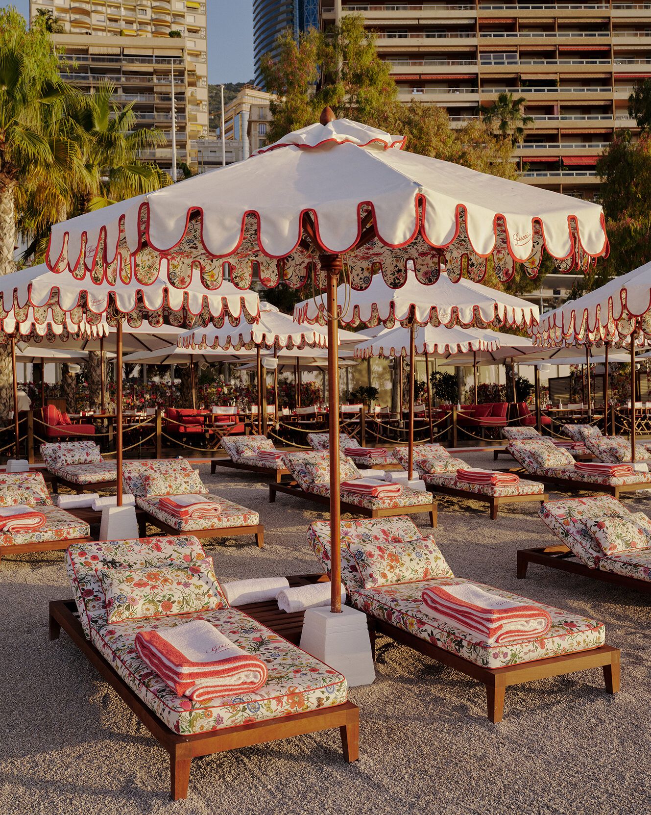 LOEWE &mdash; PLACE DES LICES, ST. TROPEZ